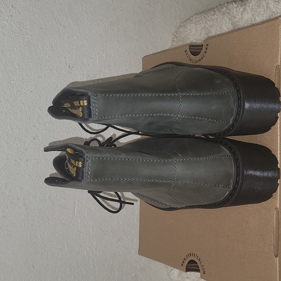 DR. MARTENS SHRIVER HI MOLDOVA BOOTS - Picture 8 of 16